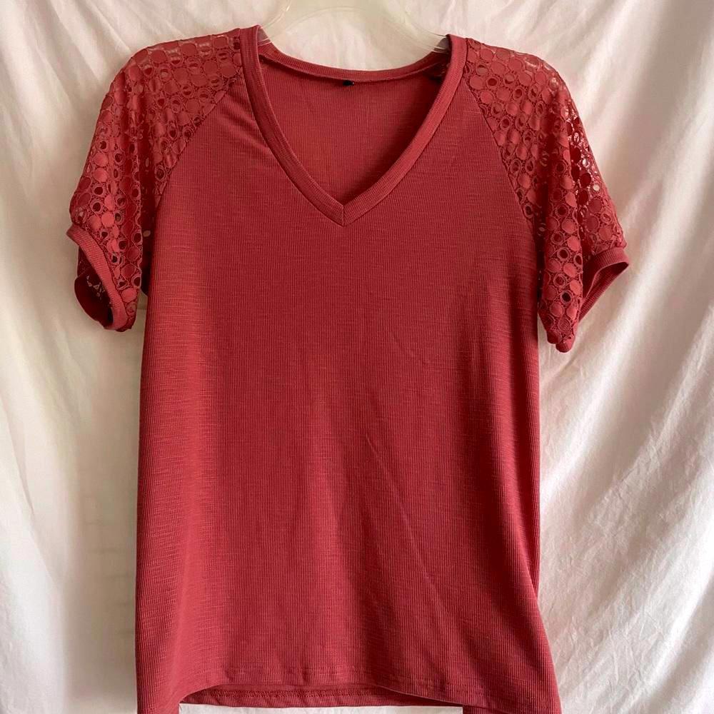 NWOT Mauve Lace Sleeve Top